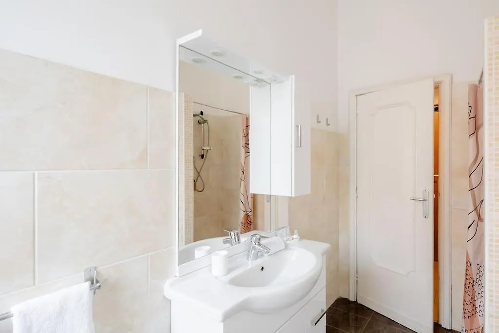 Apartment Dolcevita San Lorenzo Luxury Rome